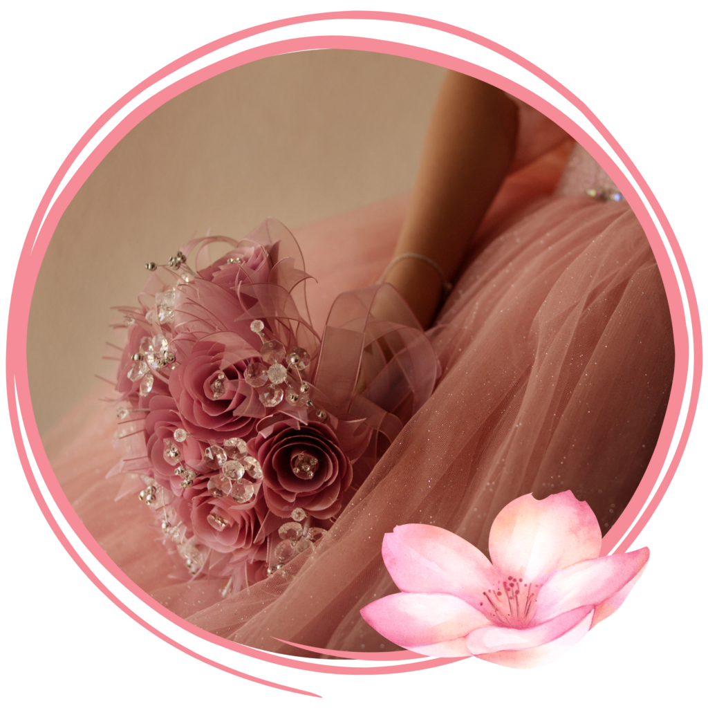 invitacion-digital-XV-sueno-sakura-foto-circular-ramo-quincianera-contorno-rosa-con-flor